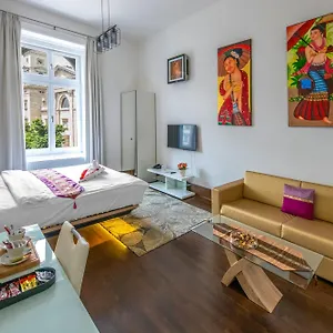 *** Hotel Andrassy Thai Hongarije