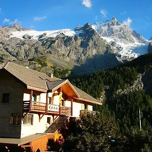 https://gite-le-rocher.fr-provencehotel.com
